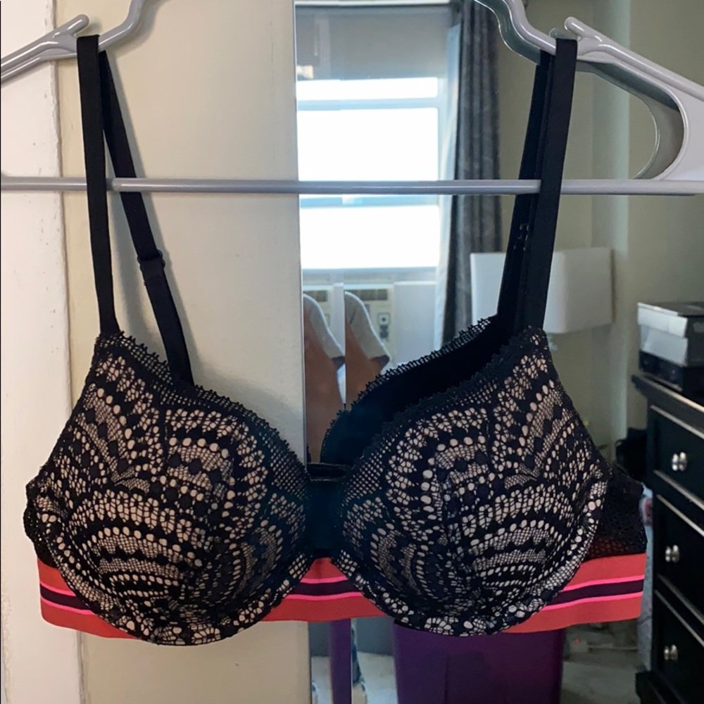 Victoria’s Secret Very Sexy Push Up Bra